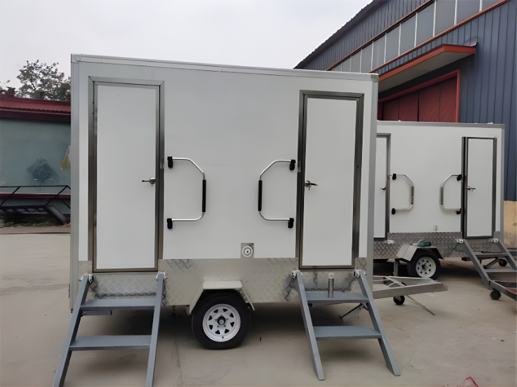 Shower Restrooms Trailer